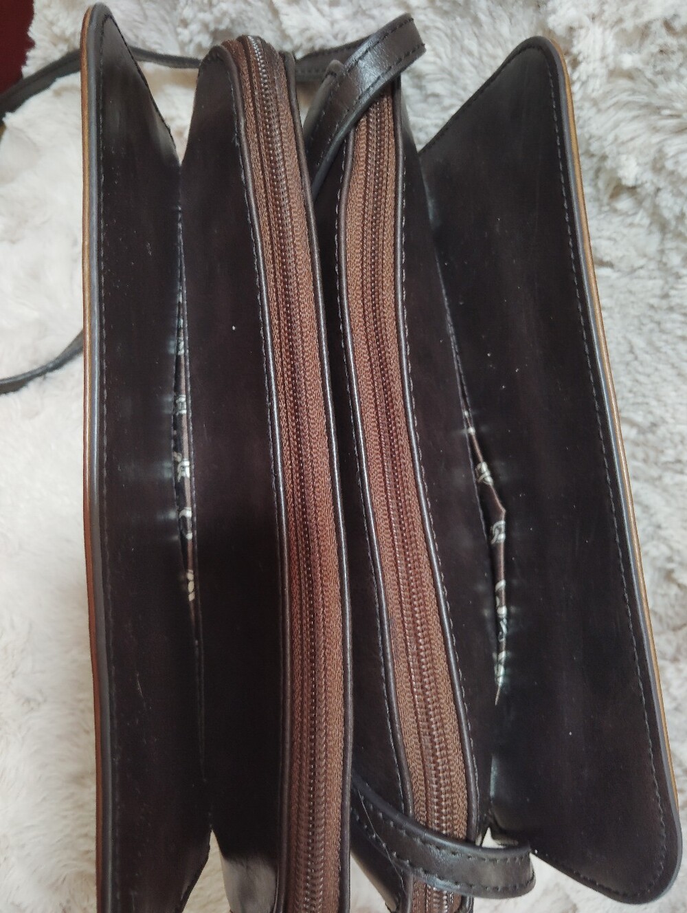 Tignanello Mojave Studded Two-Tone Brown Leather Crossbody - Picture 6 of 12